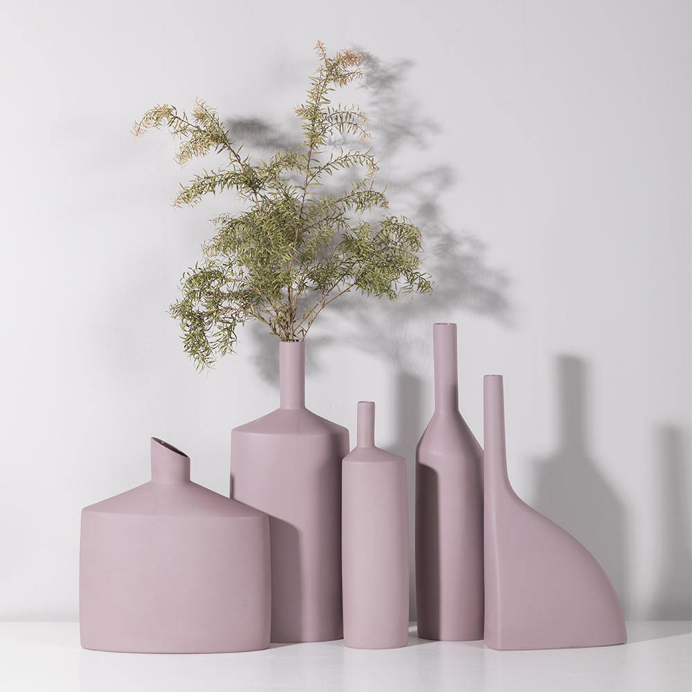 Vase Korinthos en céramique au design vintage par Pavao Studio